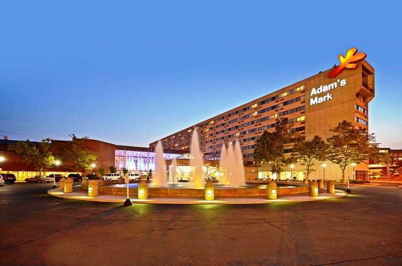 Ramada By Wyndham Buffalo Downtown Экстерьер фото