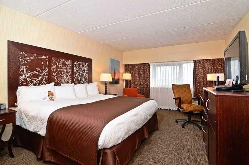 Ramada By Wyndham Buffalo Downtown Экстерьер фото
