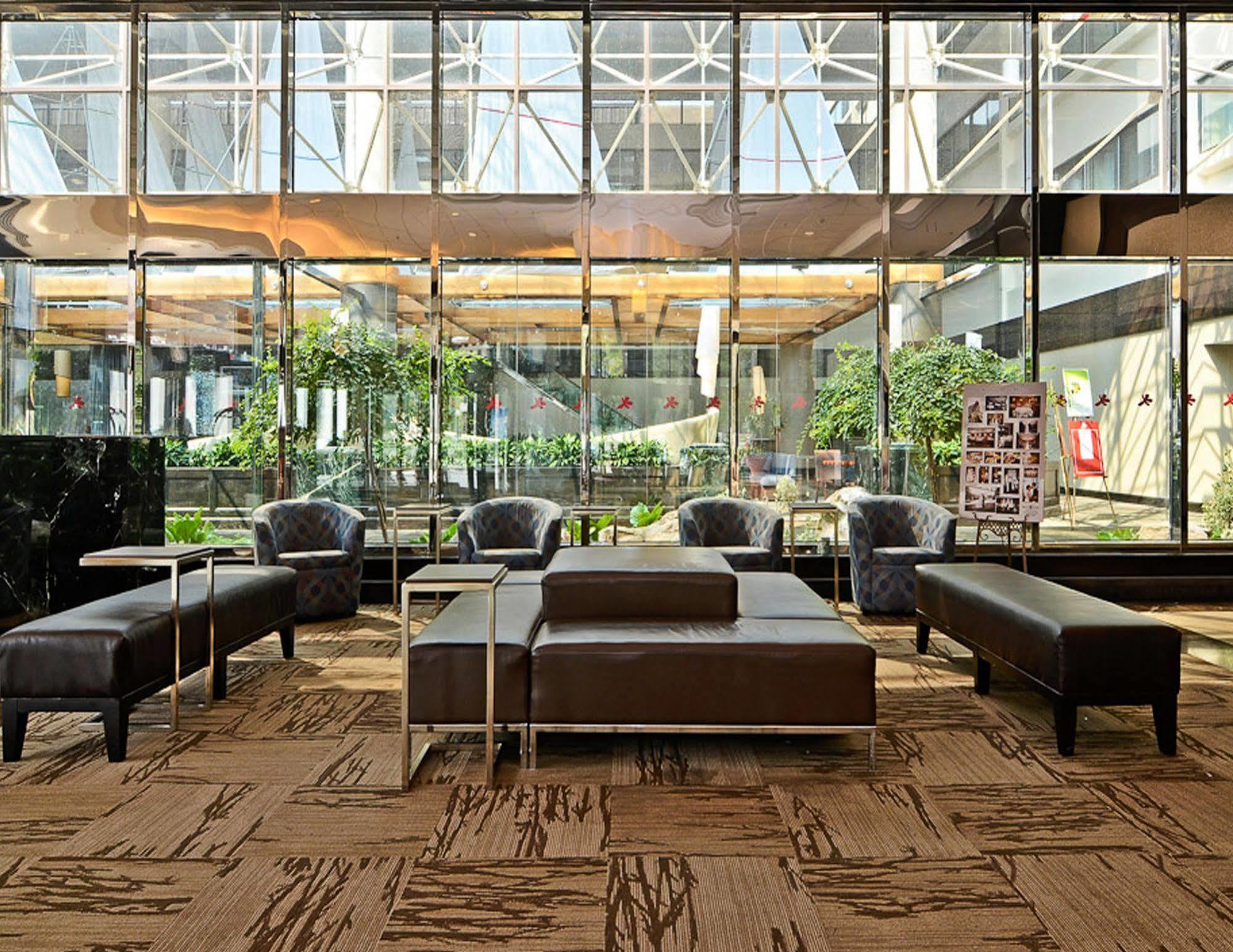 Ramada By Wyndham Buffalo Downtown Экстерьер фото